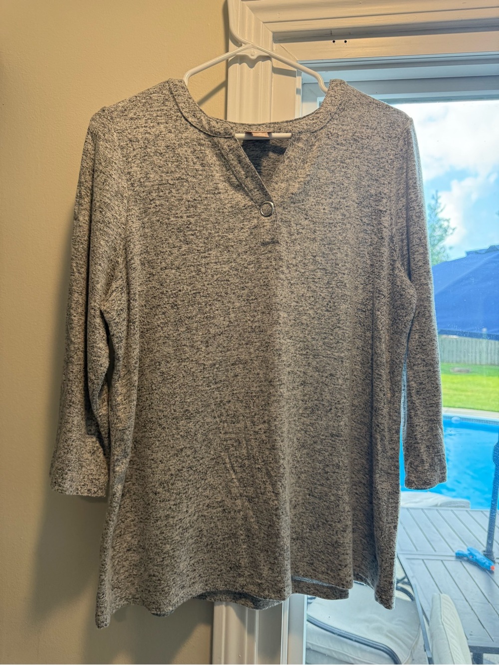 Chico's Gray Heathered Long-Sleeve Henley Top
